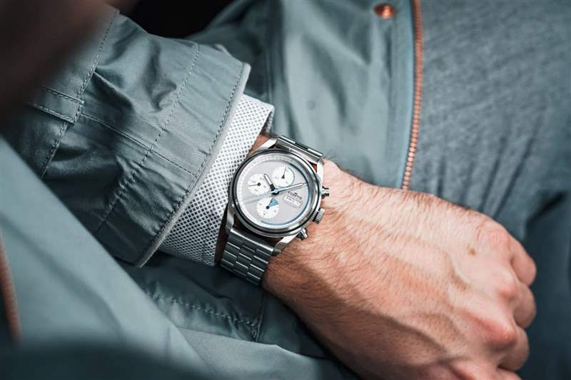 富通推出世界上第一款經(jīng)過(guò)太空測(cè)試的腕表——Stratoliner Chronograph-復(fù)刻表