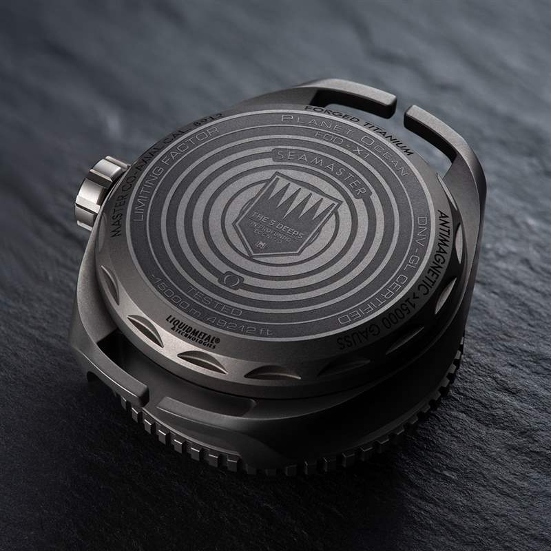 歐米茄超級(jí)宇宙海洋系列Ultra Deep Professional在 10,928 米的世界潛水紀(jì)錄中幸存下來-復(fù)刻表