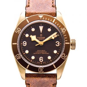 金屬控的最愛,看似低調卻又顯奢華的5款男裝手表-復刻表