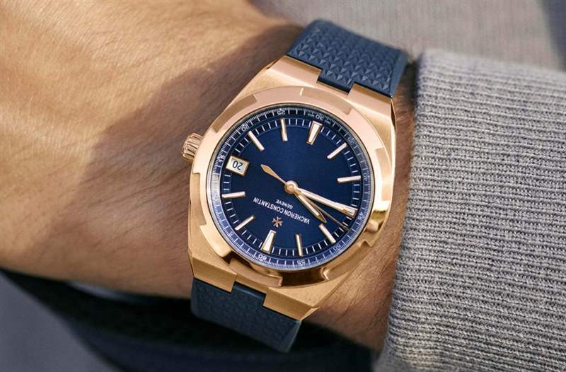 VACHERON CONSTANTIN Overseas Self-Winding 江詩丹頓2020新作!Vacheron Constantin Overseas自動上鏈腕表帶來典雅粉紅金X藍面設定-復刻表