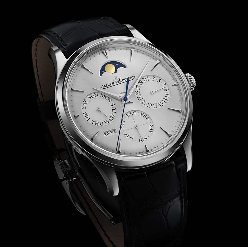 奇異博士手表藏彩蛋? 班奈迪克康柏拜區穿梭「多重宇宙」的幸運物來自它! 《奇異博士2:失控多重宇宙》中推進劇情的幸運物!-復刻表