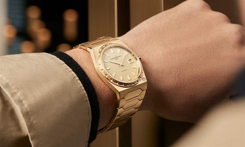 格調(diào)的代表：江詩丹頓Historiques 222 復(fù)古金潮之必要-復(fù)刻表