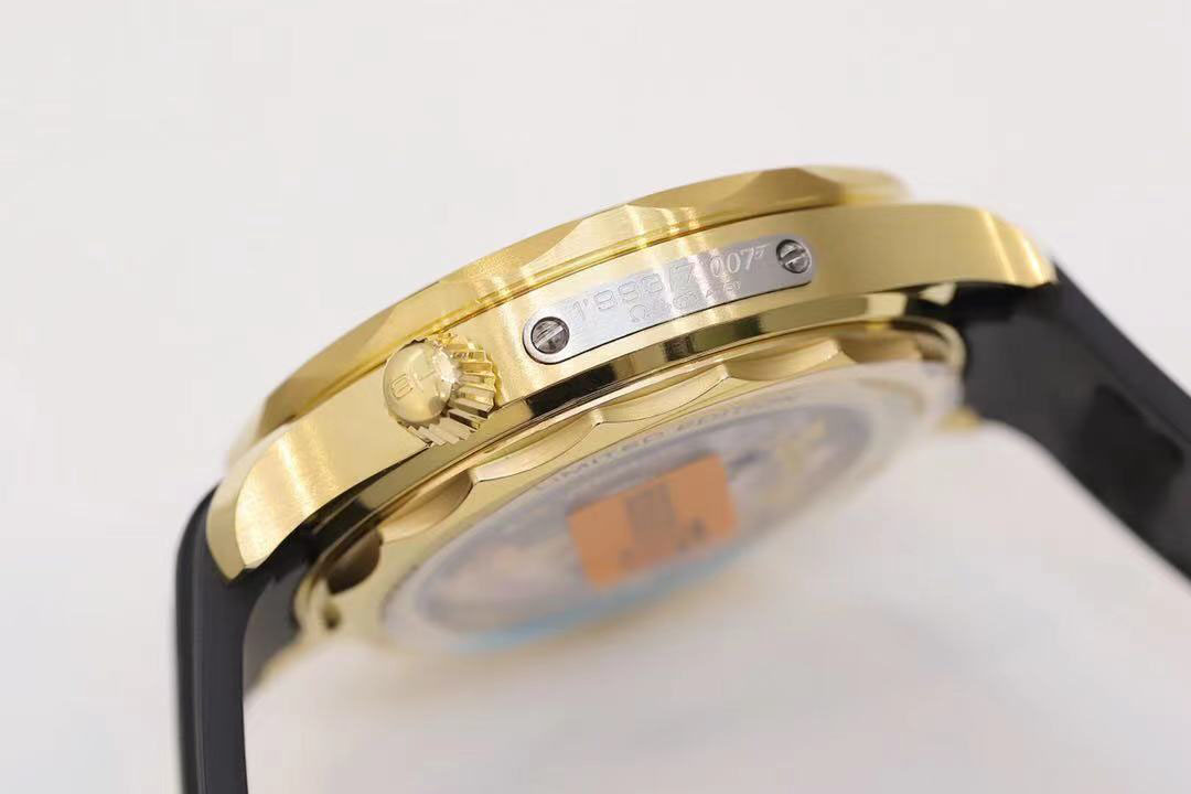 OR廠(chǎng)歐米茄海馬300米「黃金女王密使」與正品對(duì)比評(píng)測(cè)-復(fù)刻表