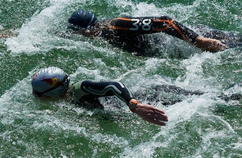 百年靈Breitling Endurance Pro開箱!針對戶外而生的搶眼之作!-復刻表