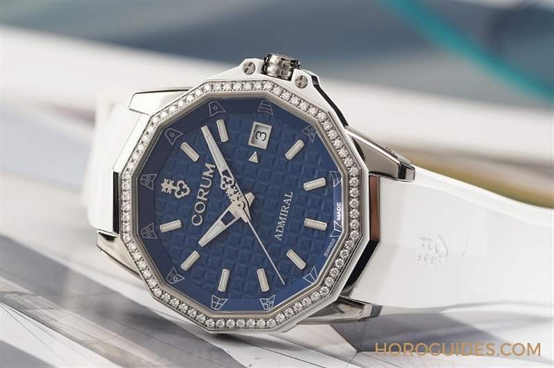 海洋風(fēng)格領(lǐng)航之選｜Corum海軍上將AC-One 45鏤空陀飛輪與AC-One 38女仕鉆表-復(fù)刻表