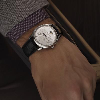 奇異博士手表藏彩蛋? 班奈迪克康柏拜區穿梭「多重宇宙」的幸運物來自它! 《奇異博士2:失控多重宇宙》中推進劇情的幸運物!-復刻表