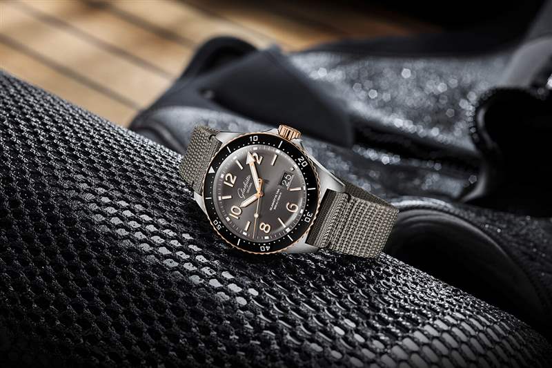 格拉蘇蒂原創(chuàng) SeaQ Panorama Date Bicolor