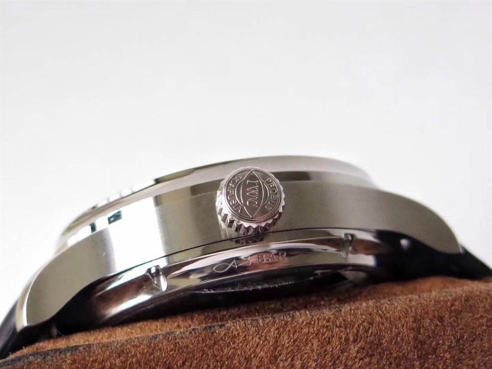 ZF廠復刻萬變萬國葡萄牙逆跳陀飛輪多少錢