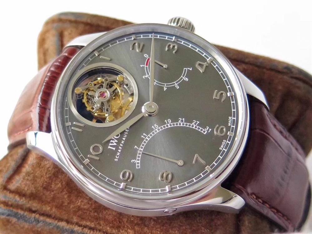 ZF廠復刻萬變萬國葡萄牙逆跳陀飛輪多少錢