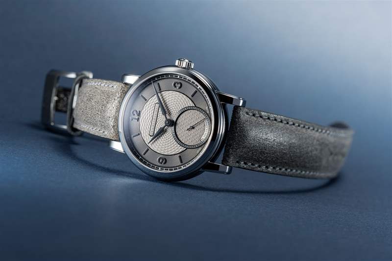 芬蘭小眾手表Kari Voutilainen的Schwarz Etienne Roma Synergy獨特紋路手表-復(fù)刻表