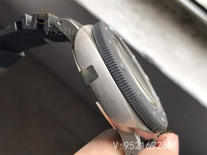 VS廠沛納海799-VS廠沛納海pam799復刻表做工怎么樣碳纖維和鈦金屬結合-復刻表