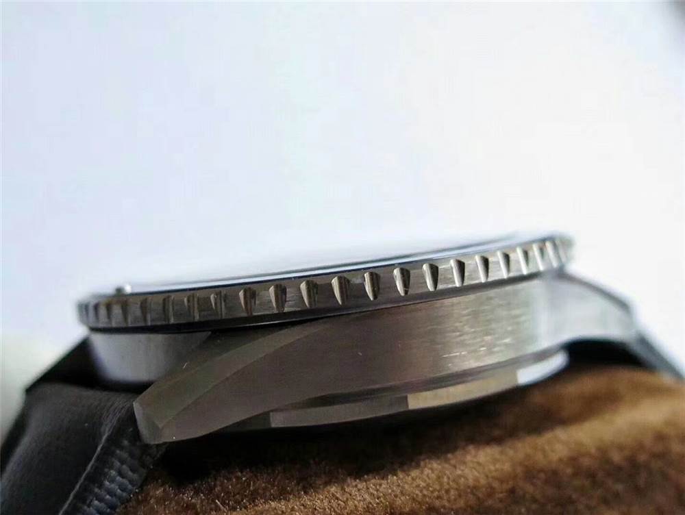 ZF廠寶珀五十噚陶瓷藍(lán)盤5000-0240-O52A復(fù)刻表做工怎么樣-復(fù)刻表