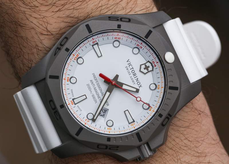 Victorinox 瑞士軍 INOX 專業潛水員鈦手表動手-復刻表