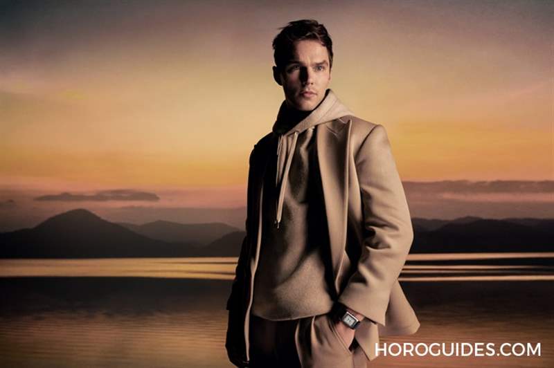 翻轉,風格瞬間改變|積家Reverso翻轉系列雙時區日歷腕表、雙面腕表小型款-復刻表