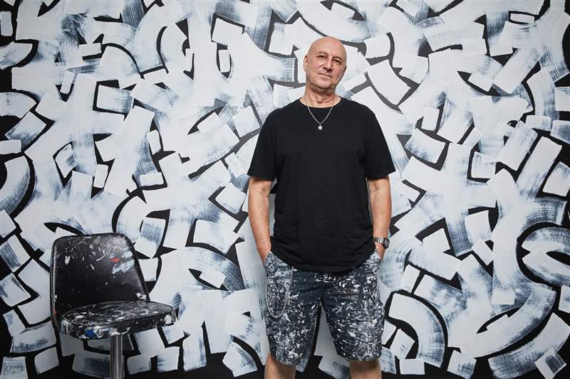 推出G-Shock 慶祝其成立 40 周年,發布了一些火紅的手表和巧妙的霧霾-復刻表