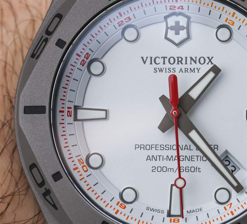 Victorinox 瑞士軍 INOX 專業潛水員鈦手表動手-復刻表