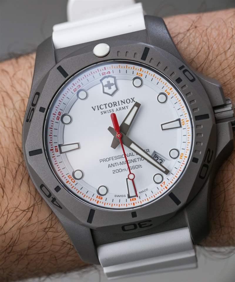 Victorinox 瑞士軍 INOX 專業潛水員鈦手表動手-復刻表