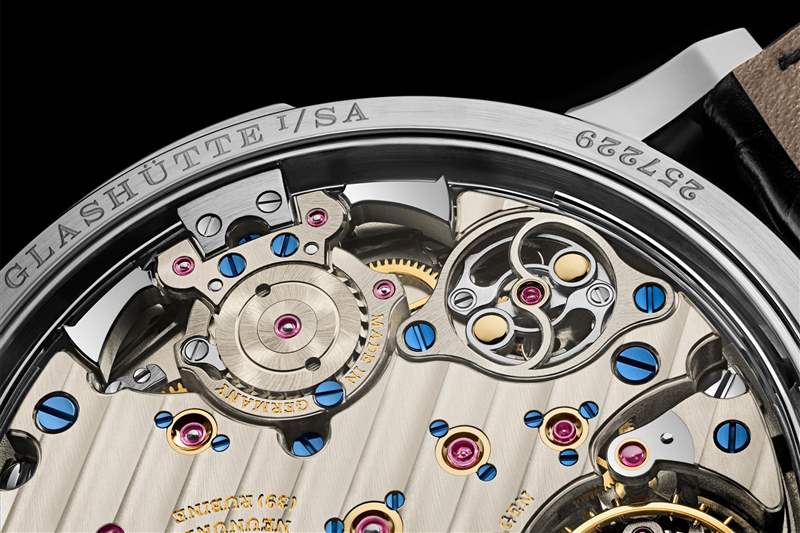 A. Lange & S?hne推出全新三問報(bào)時(shí)腕表-復(fù)刻表