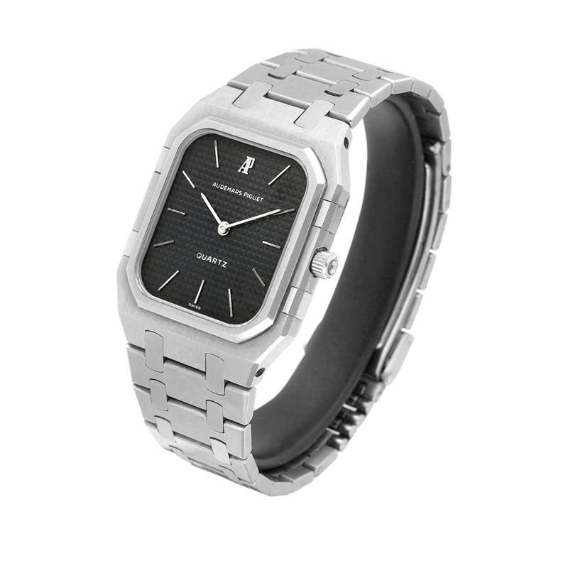 AP 愛彼曾在1978年時(shí)打造出一款皇家橡樹的子系列產(chǎn)品，表款除了換上石英機(jī)芯，外觀造型也與傳統(tǒng)的RO有所出入。 （Source：sothebys）