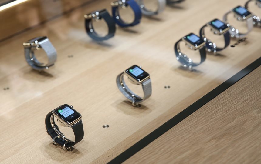 在訓(xùn)練人們忘記手表之后,Apple將如何教他們愛上Apple Watch?-復(fù)刻表