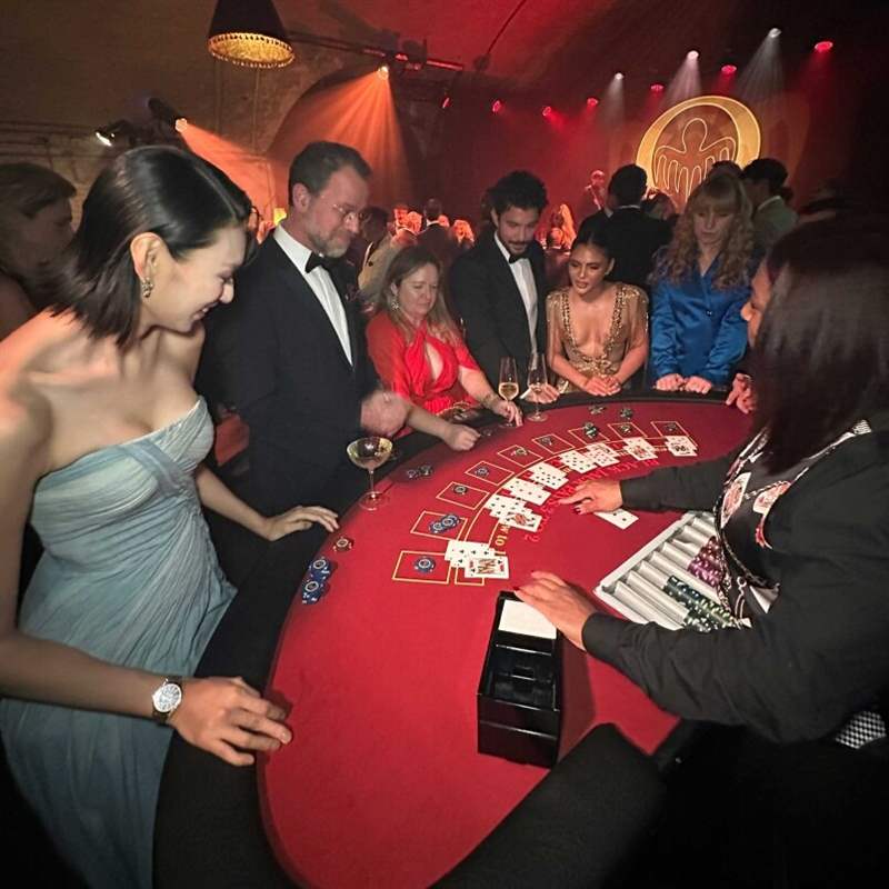 賭場 Daniel Craig現身Omega占士邦60周年慶祝活動!深入James Bond世界向經典角色007致敬-復刻表