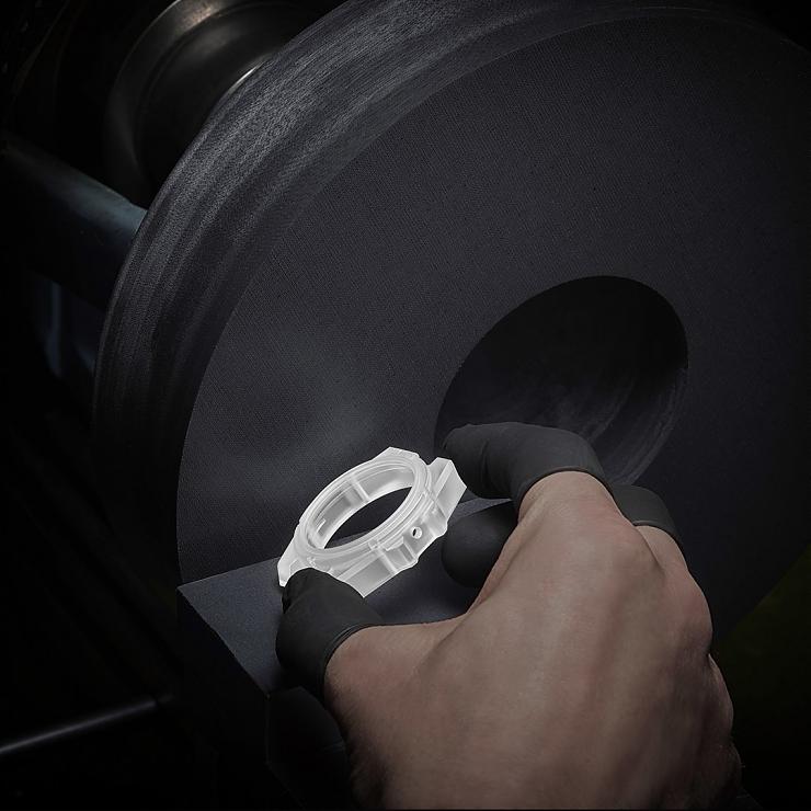 腕表市場潛力股必備特質：超限量、夠獨特｜HUBLOT特別色藍寶石如何抓住目光-復刻表