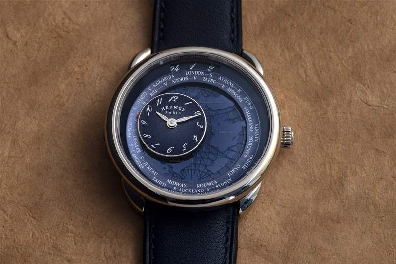 推出愛馬仕Arceau Le Temps Voyageur雙時區腕表,鼓勵您走出家門-復刻表