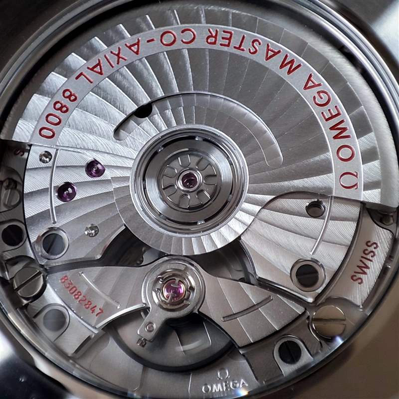 SBF廠(VS廠)歐米茄海馬300升級V3版怎么樣,機芯添加小砝碼-復(fù)刻表