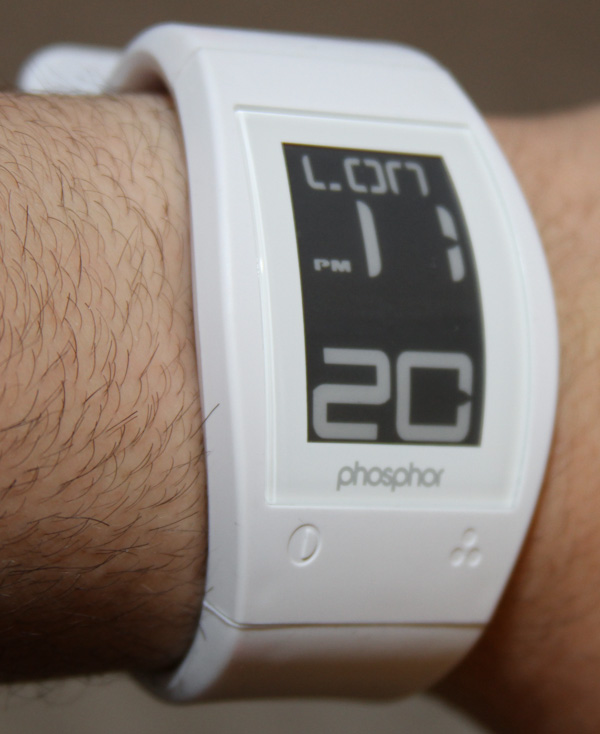 熒光粉世界時間運(yùn)動電子墨水手表評論-復(fù)刻表