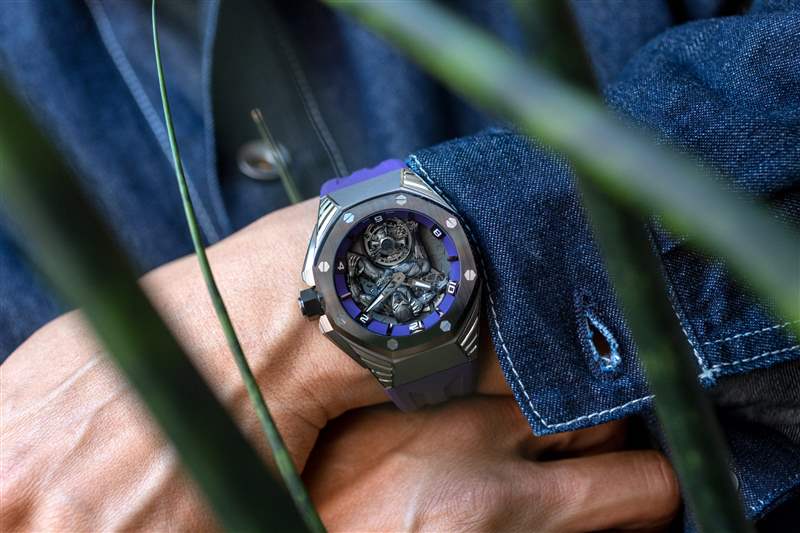 第二意見加入我，因?yàn)槲以噲D理解皇家橡樹概念“黑豹”飛行陀飛輪-復(fù)刻表