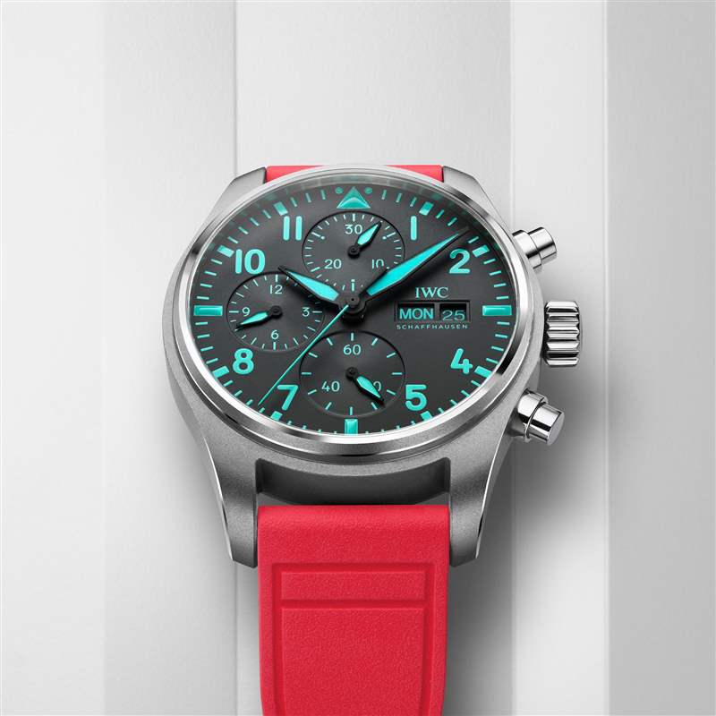 萬(wàn)國(guó)推出Pilot’s Watch Chronograph 41 Mercedes-AMG Petronas Formula One Team Miami Pink計(jì)時(shí)碼表-復(fù)刻表
