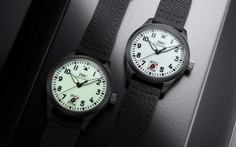 IWC萬(wàn)國(guó)推出Pilot’s Watch Automatic 41 Black Aces黑桃A特別版腕表：夜光表盤-復(fù)刻表