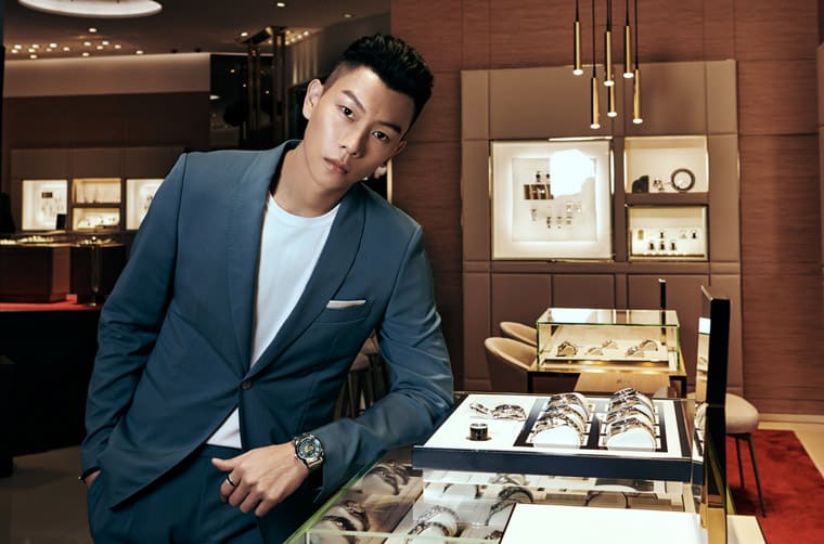 「行走的費洛蒙」瘦子E.SO成為臺灣歐米茄首位品牌大使搶先佩戴夏日藍色海馬手表-復(fù)刻表