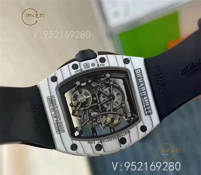 土豪揚(yáng)言要買手表就要買貴的(你贊同嗎)-復(fù)刻表