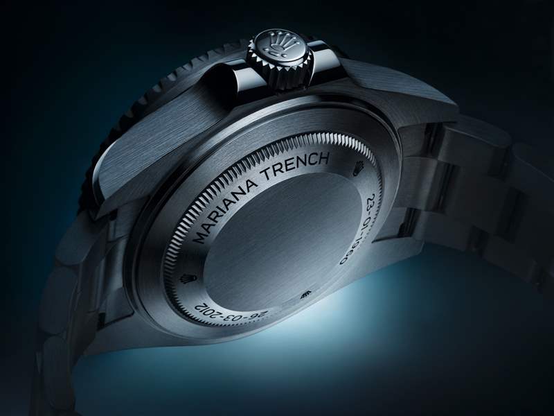 推出Oyster Perpetual Deepsea Challenge專業(yè)超深潛水腕表：11000米防水性能，首枚鈦殼表-復(fù)刻表