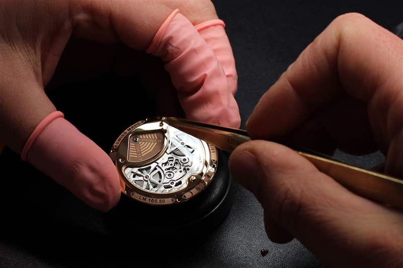 Louis Moinet推出Maya Eclipse獨一款雙重陀飛輪腕表：瑪雅文明-復(fù)刻表