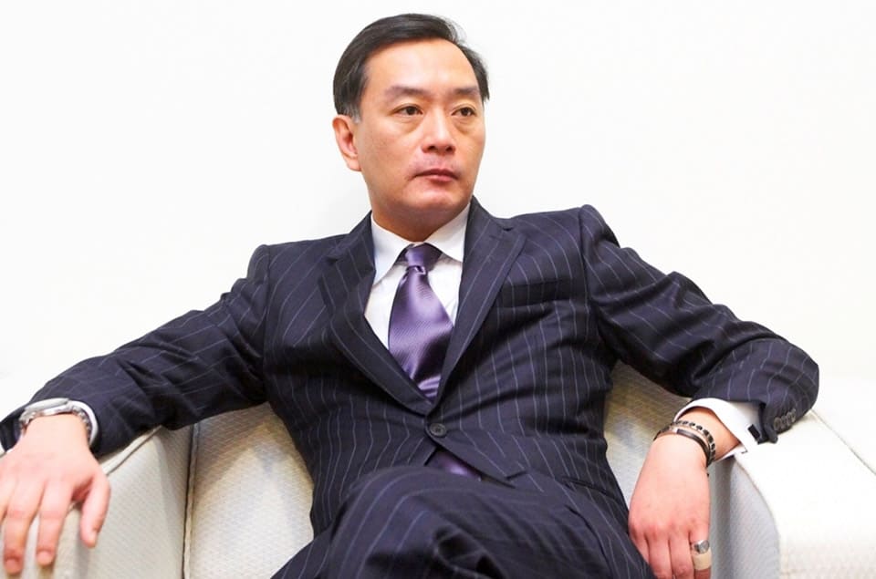 裕隆前董座嚴(yán)凱泰名表遭離奇變賣引發(fā)關(guān)注-復(fù)刻表