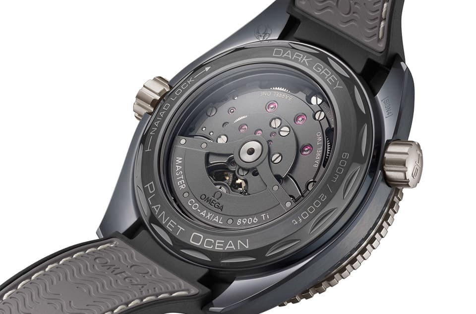 歐米茄Planet Ocean潛水表出灰色陶瓷版本新成分比鋯陶瓷輕兩倍-復刻表