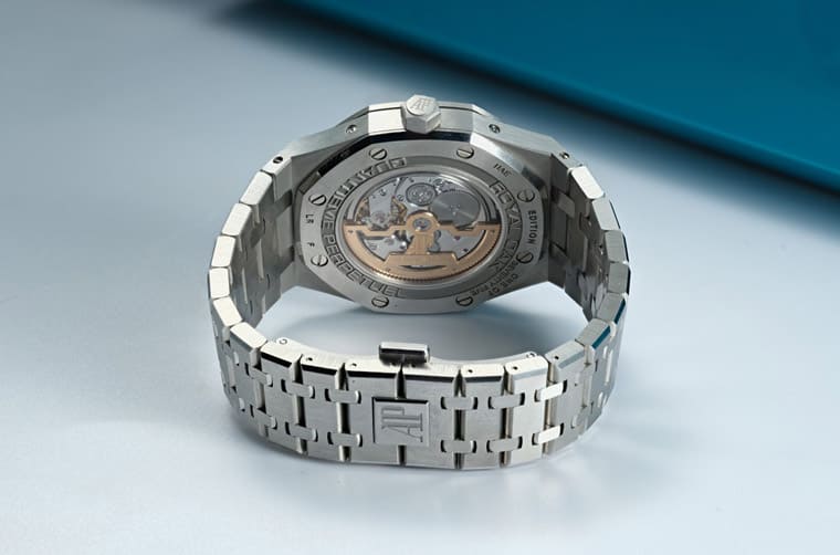 「錯(cuò)過(guò)PP金鷹TIFFANY的人把握機(jī)會(huì)」稀有AP皇家橡樹(shù)萬(wàn)年歷開(kāi)價(jià)1500萬(wàn)臺(tái)幣-復(fù)刻表